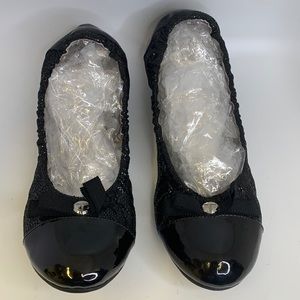 NWOT Tahari ballet flats size 8